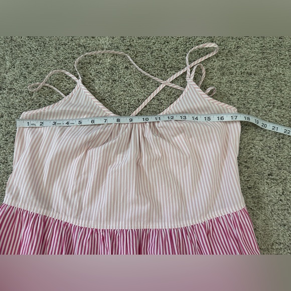 Free Assembly Dress with Pockets - Picture 6 of 6